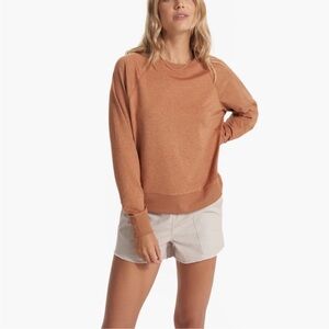 Vuori Halo Crew Size M. Burnt Orange
